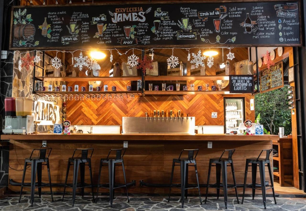 חיליטלה Hotel Cerveceria James מראה חיצוני תמונה
